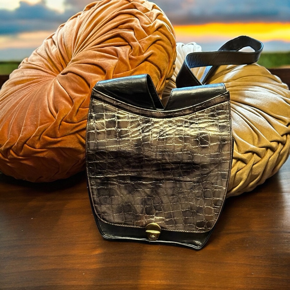 Beautiful short cross bag or shoulder bag in pewter made in Spain !!
